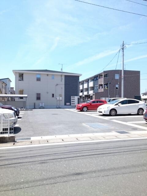 コワンシックⅢ（101） 駐車場