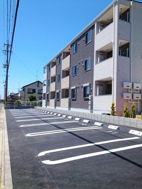 縁（ゆかり）（305） 駐車場