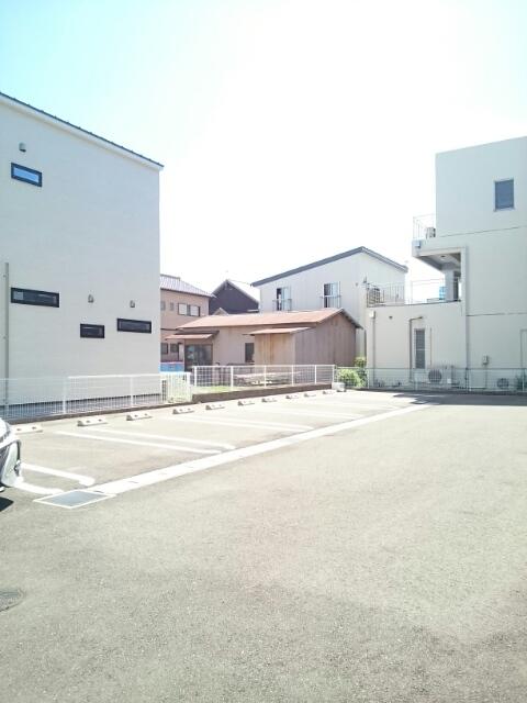 サリナス（203） 駐車場