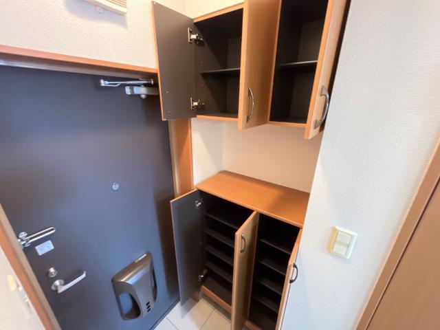 サーバタ 部屋画像