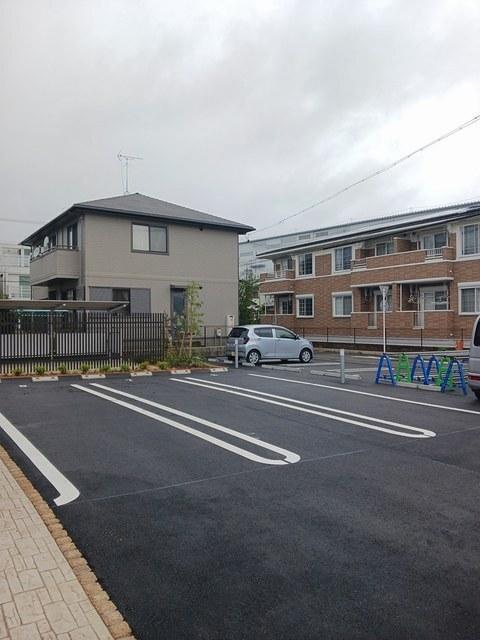 サンリットＳ（101） 駐車場