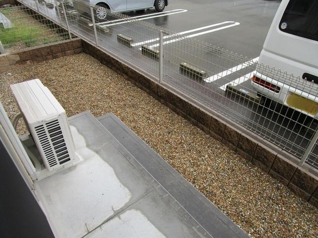 Ｓ.Ｕ.Ｎ Ｃｏｕｒｔ Ｂ（105） 庭