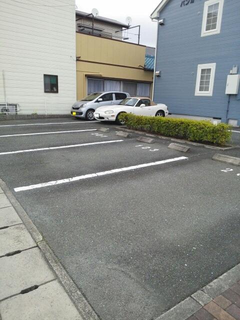 バンガード（101） 駐車場