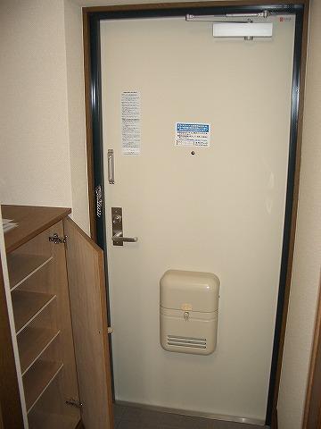 たちばな弐番館 玄関