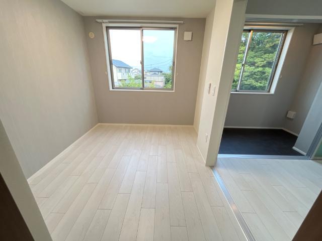 ひまわり 部屋画像