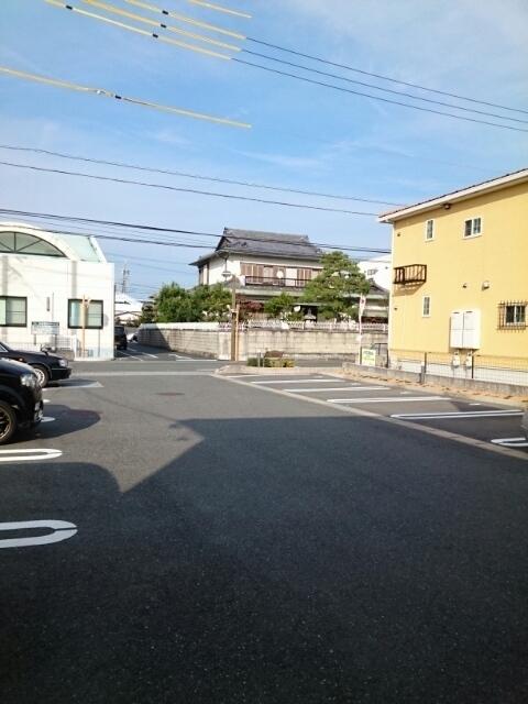 パークイースト（105） 駐車場