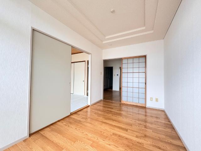ロイヤルヒルズ高丘 部屋画像