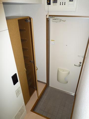 フロンティア 玄関