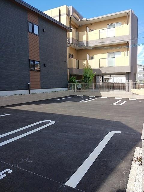 クレリア西伊場（102） 駐車場