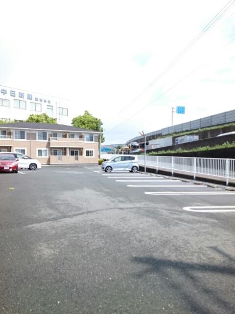 レトアⅡ（202） 駐車場