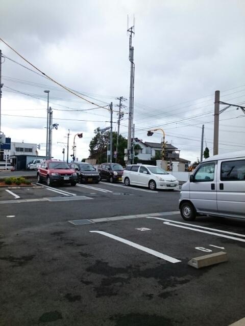 サン・ナリッシュ（205） 駐車場