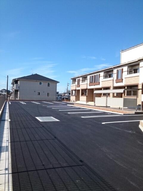 アメヤＭＲⅡ（101） 駐車場