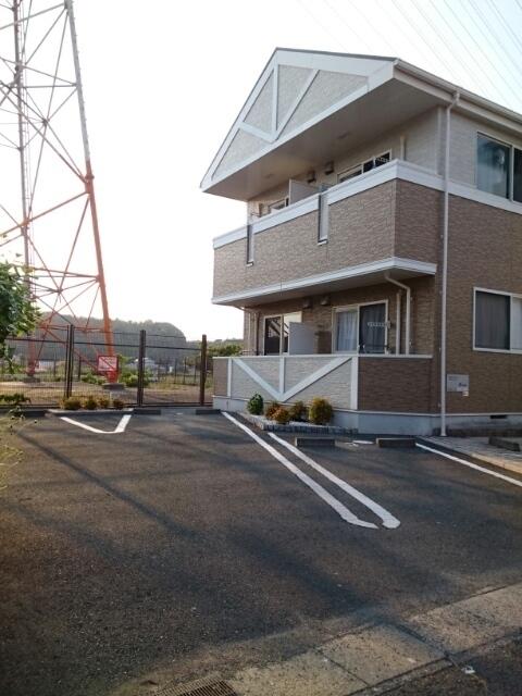 リヴェール（101） 駐車場