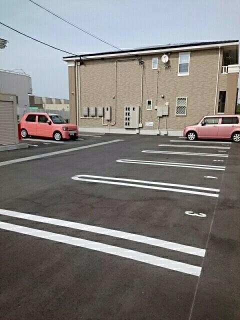 サンリットガーデン（101） 駐車場
