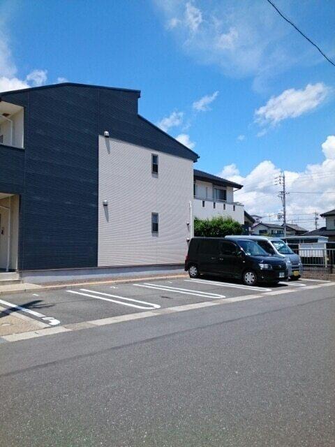フィオーレ西都（103） 駐車場