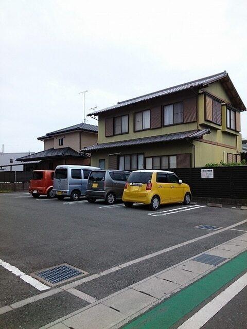 レイクウイン（205） 駐車場