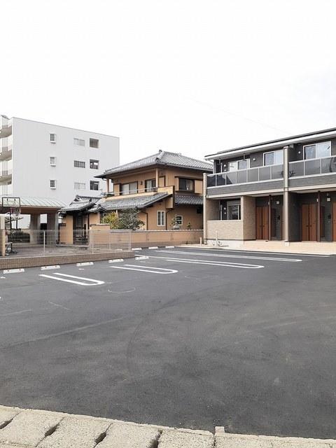 ヴィラージュ　デザルブル（101） 駐車場