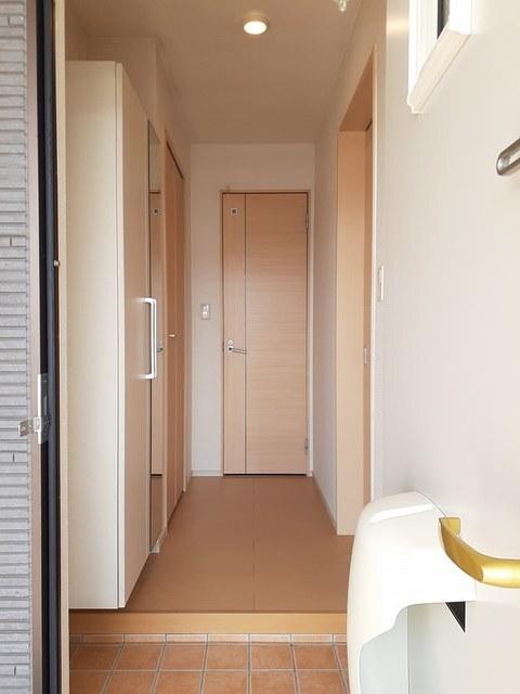 リベラル５０７ウエスト（103） 玄関