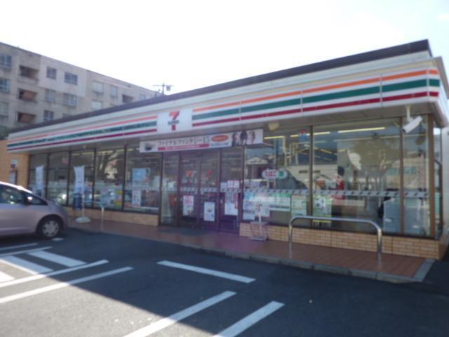 セブンイレブン佐鳴台グリーンストリート店：655m