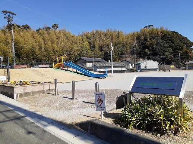 西都西鴨江公園：34m
