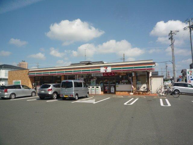 セブンイレブン浜松東三方町店：383m