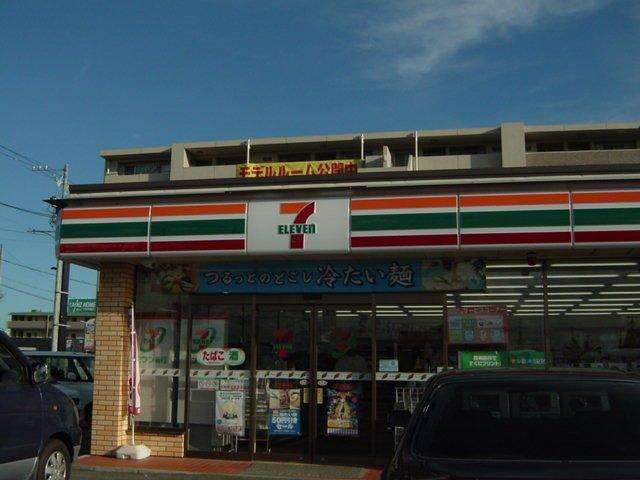 セブンイレブン浜松高丘西店：689m