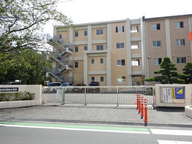 浜松市立初生小学校：1204m