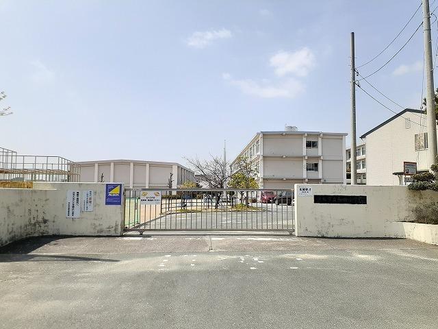 浜松市立和田小学校：1279m