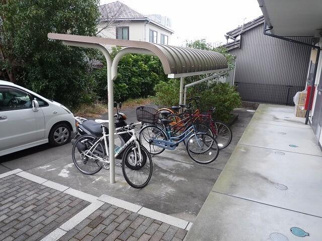 グレイスヒルズⅢ 駐車場