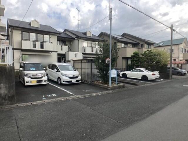 セジュール　ケイエム（202） 駐車場