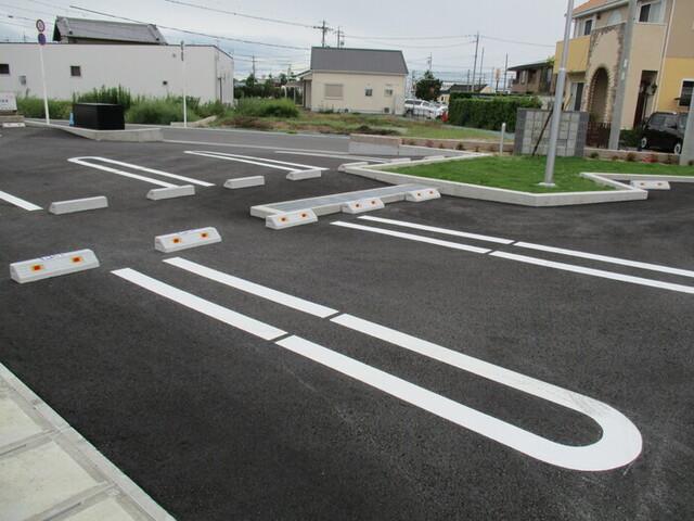 メゾン・ラ・セーヌ（101） 駐車場