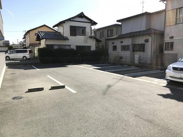 パストラーレ（101） 駐車場