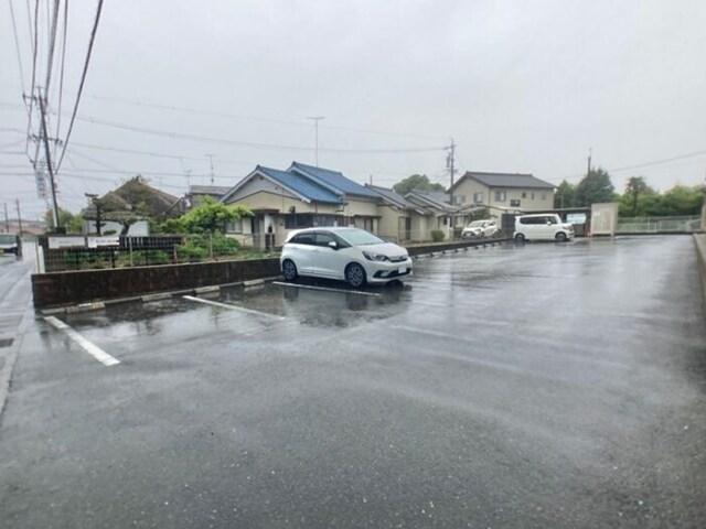 パルフェ（207） 駐車場