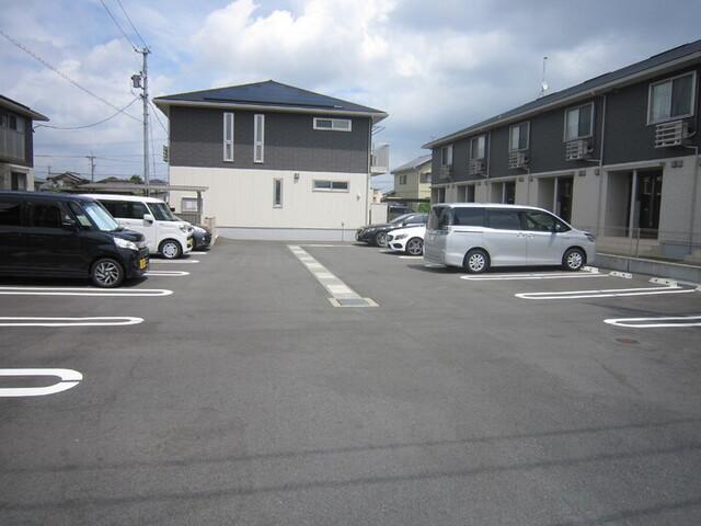 ヴィラ・グレイス（107） 駐車場