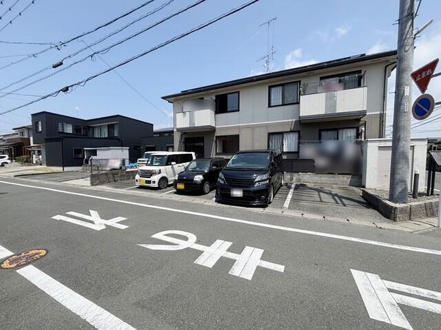ラファール（102） 駐車場
