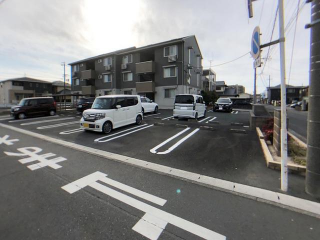 ジュフーレ和田（103） 駐車場
