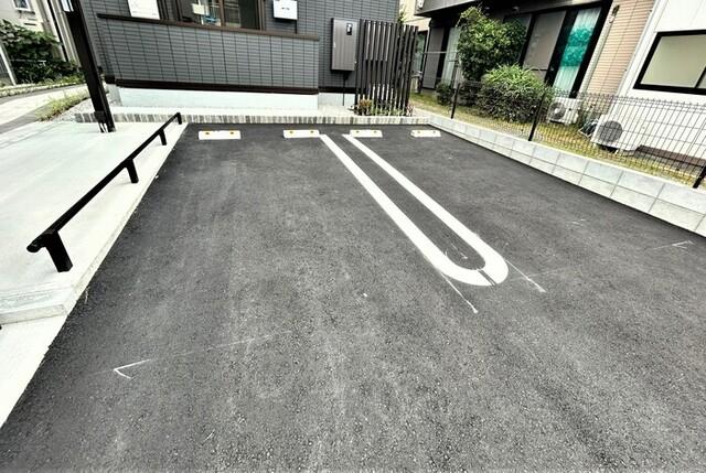 Merci（202） 駐車場