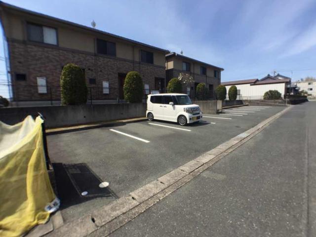 レジダンス富塚　Ｂ（103） 駐車場