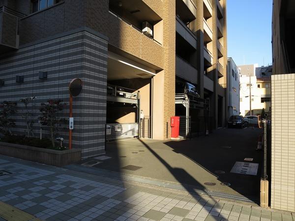 サーパス浜松駅前 駐車場