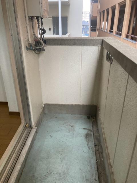 大阪市東淀川区豊里マンション バルコニー