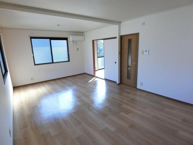 ファミール谷岡（201） 部屋画像
