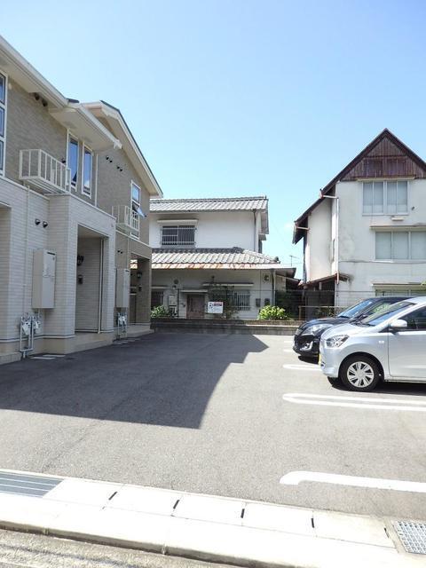 リバティコート（103） 駐車場