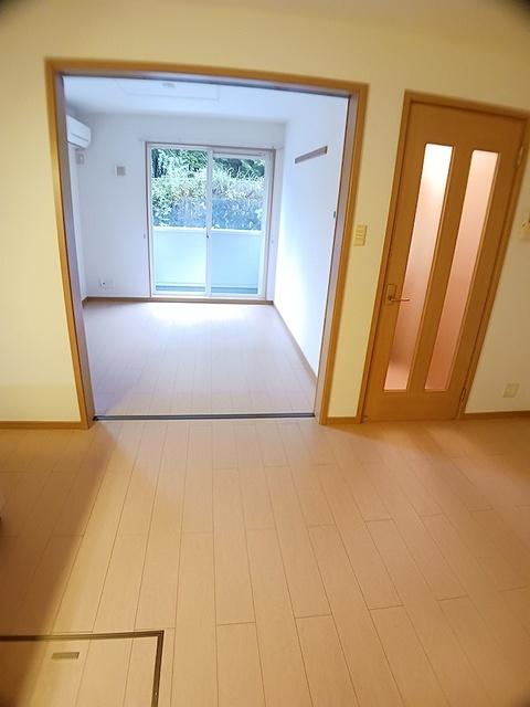 フォレスト高陽東　弐番館（102） リビング