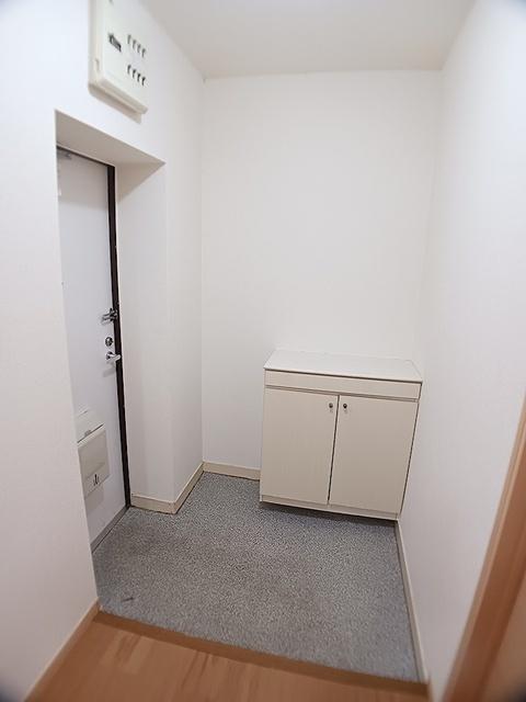 ひまわりＢ（103） 玄関