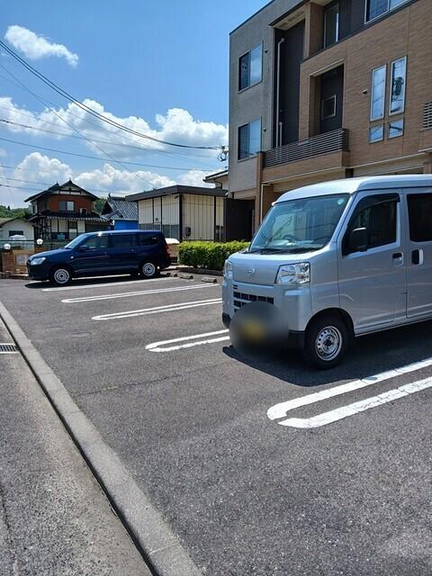 オルテンシアⅢ（303） 駐車場