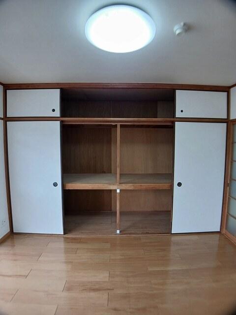 ニューマリッチ沖本（303） 収納