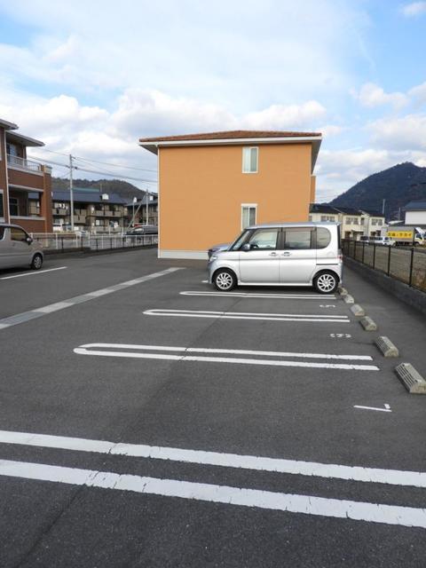 セイバリー　Ｍ（202） 駐車場