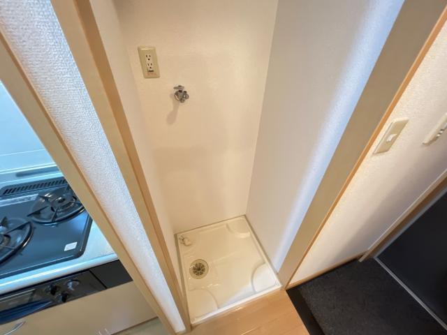 West Side Court 部屋画像