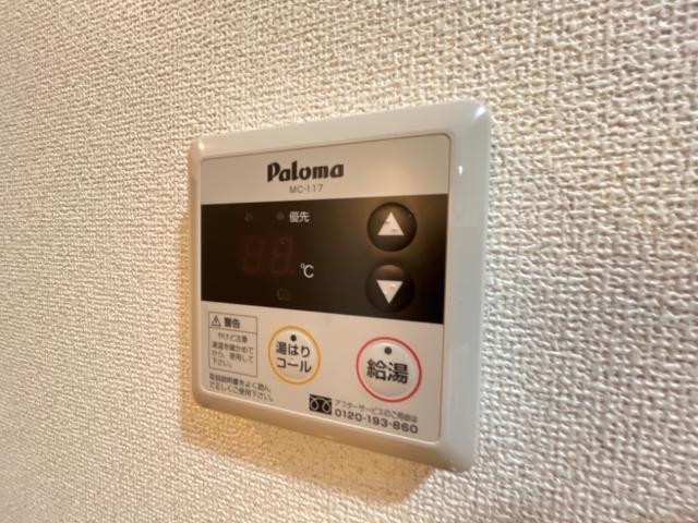 West Side Court 部屋画像