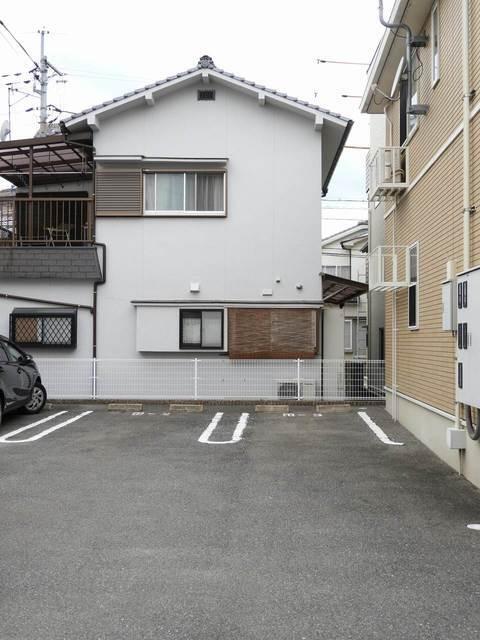 ノーブル　川内　Ⅲ番館（201） 駐車場